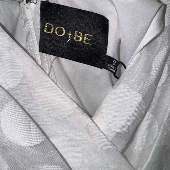 Little white dress NWT!!! GORGEOUS!!!! Message me for measurements!!! No flaws! - Picture 2 of 4